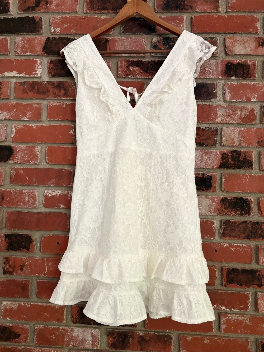 Petal & Pup V Neck Ruffle Sleeve Mini Dress Off White Ivory Lace Sz 8